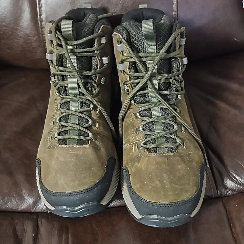 Merrell boots - Picture 2 of 5